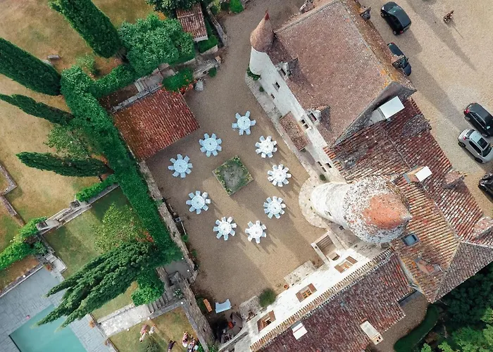 فيلة Chateau La Colombie