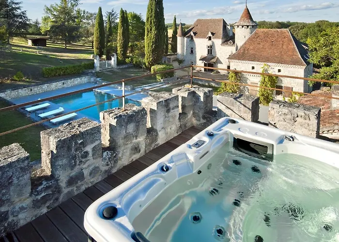 فيلة Chateau La Colombie *